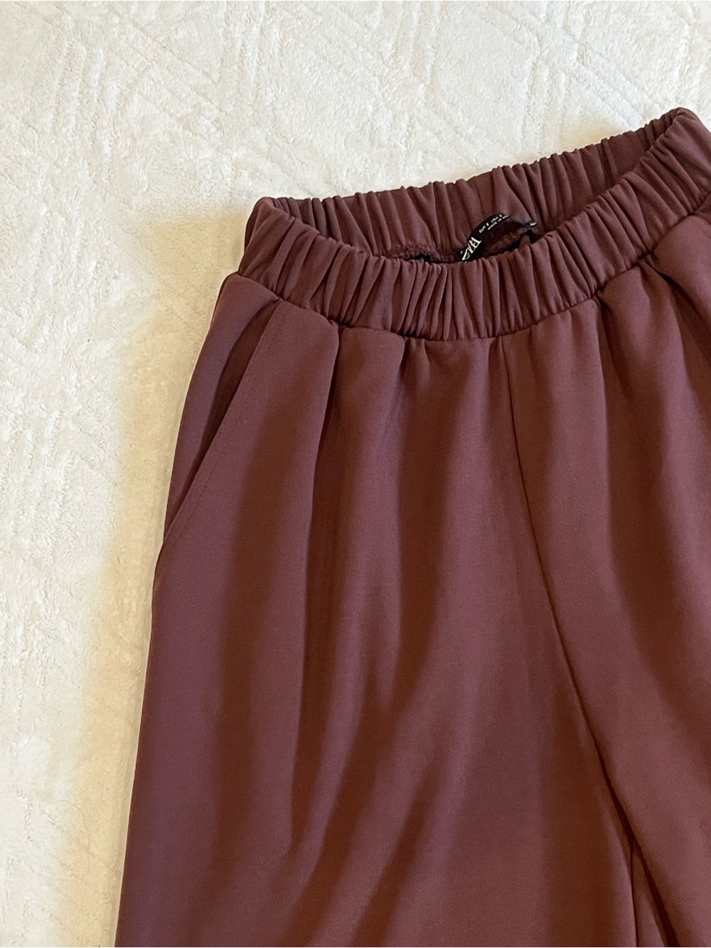 Zara High-Waist Wide Leg Pants in Chocolate Brown - Picture 3 of 5